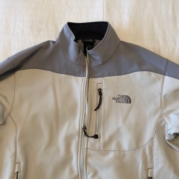 COPY - The North Face shell jacket- very warm! - Picture 2 of 2